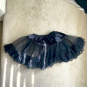 Victoria’s Secret petticoat/slip with black lace trim
